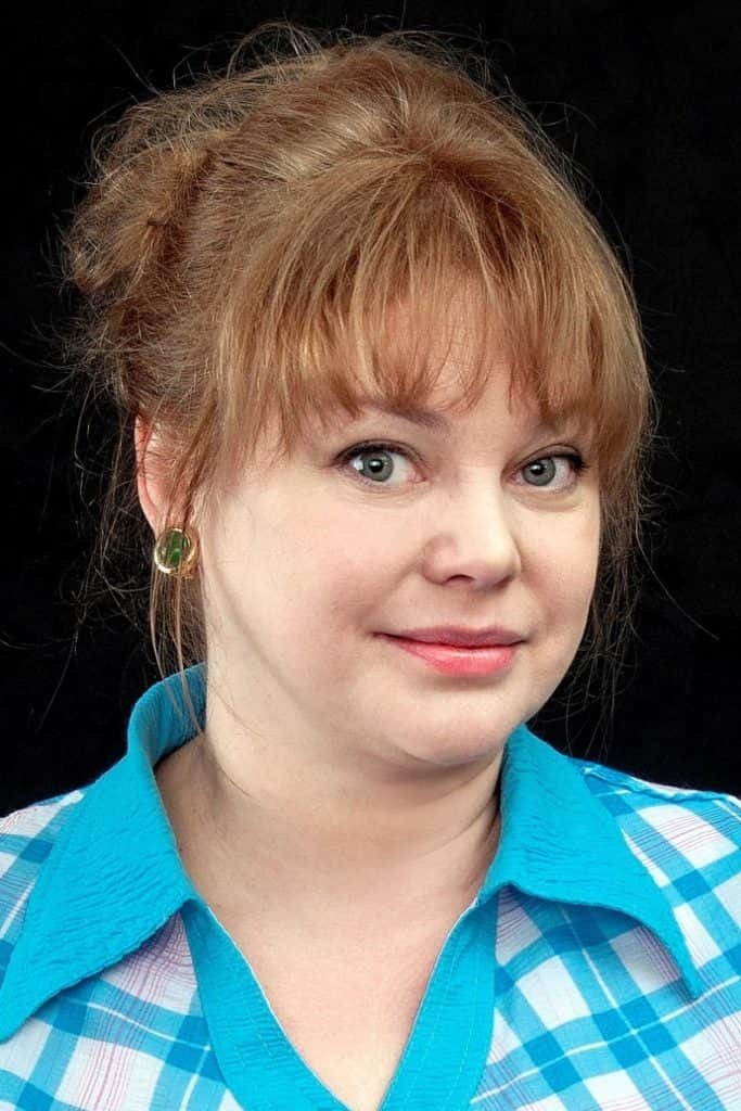 Olga Maşnaja backdrop