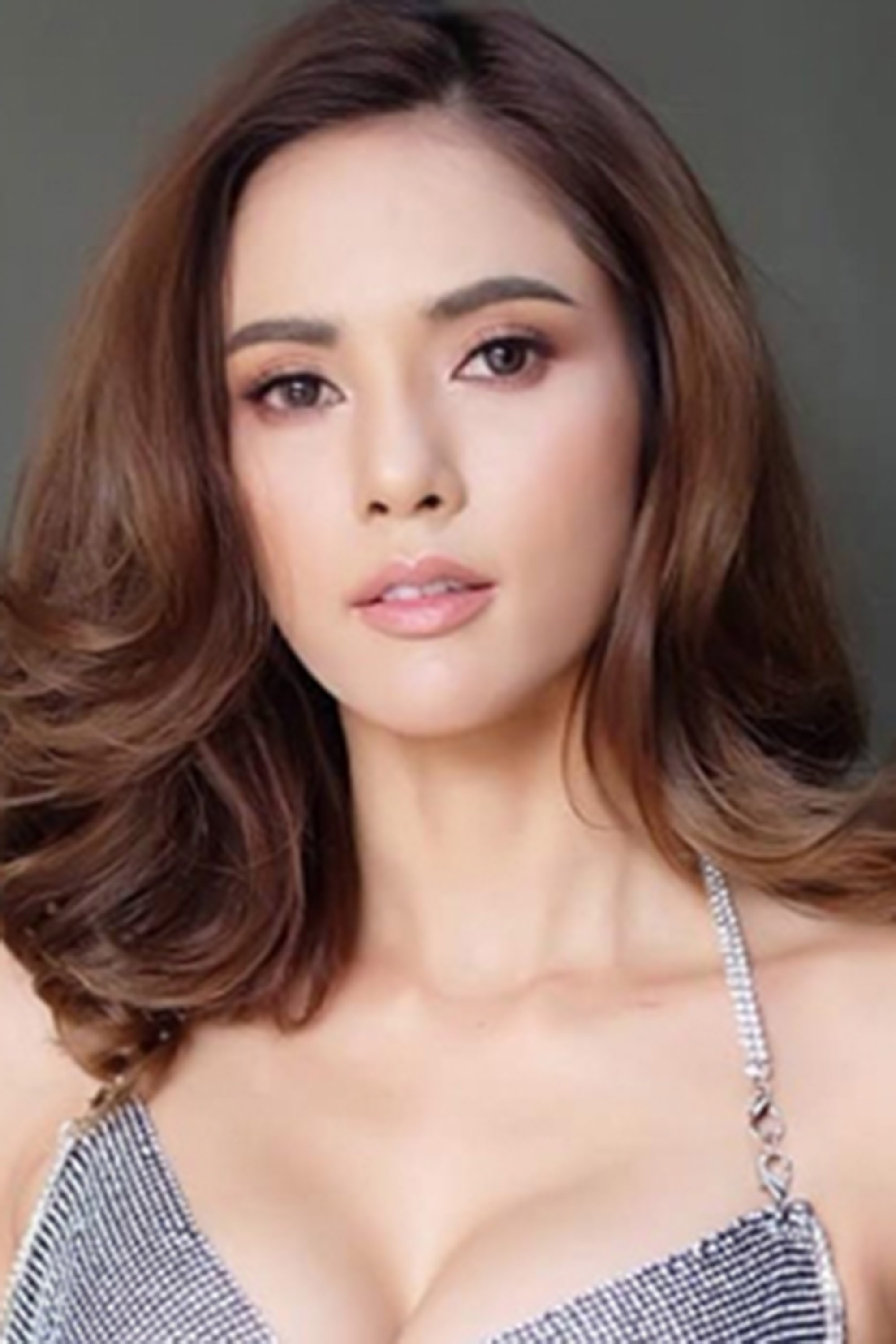 Lakana Wattanawongsiri backdrop