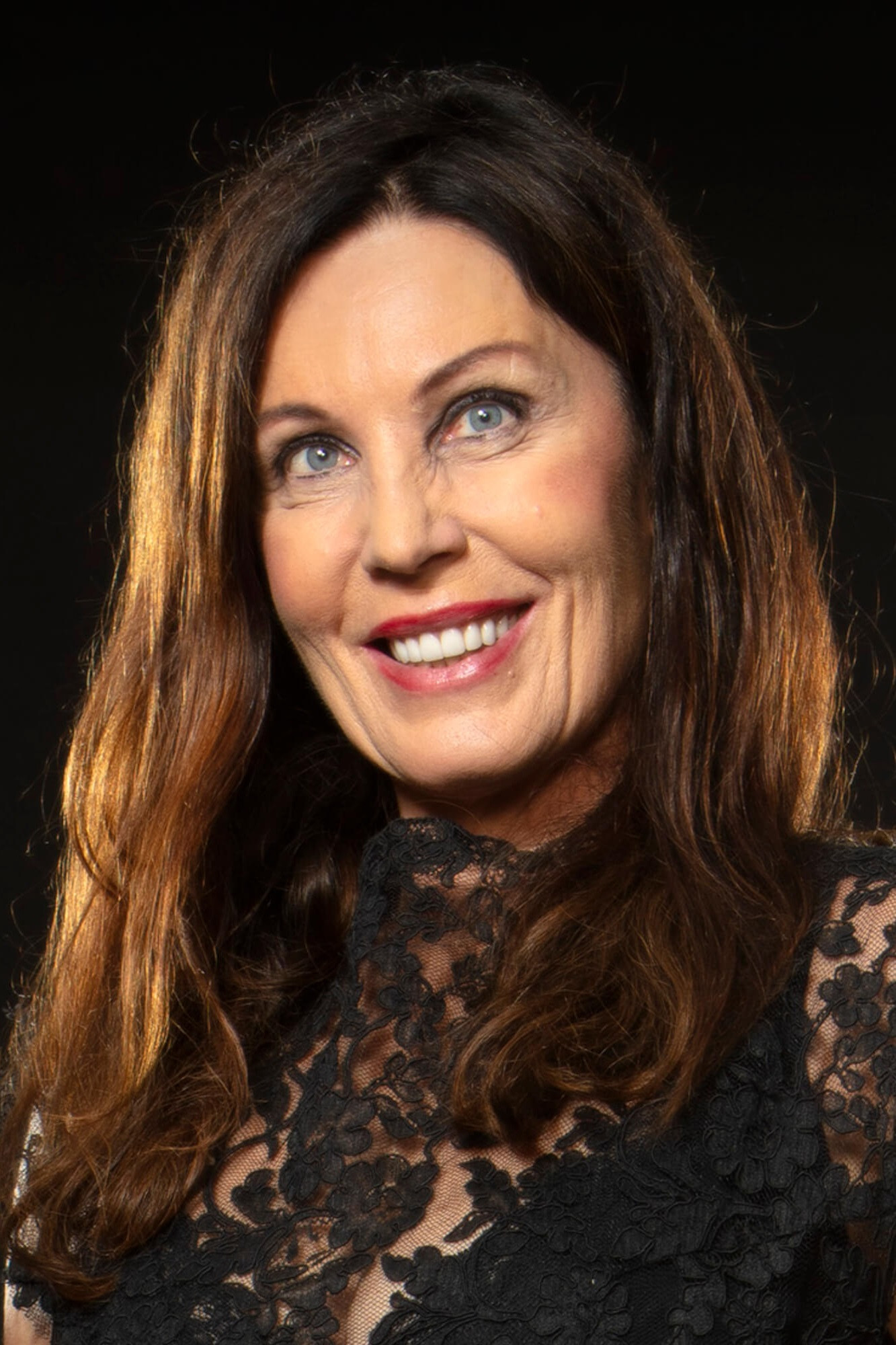 Maarit Peltomaa backdrop