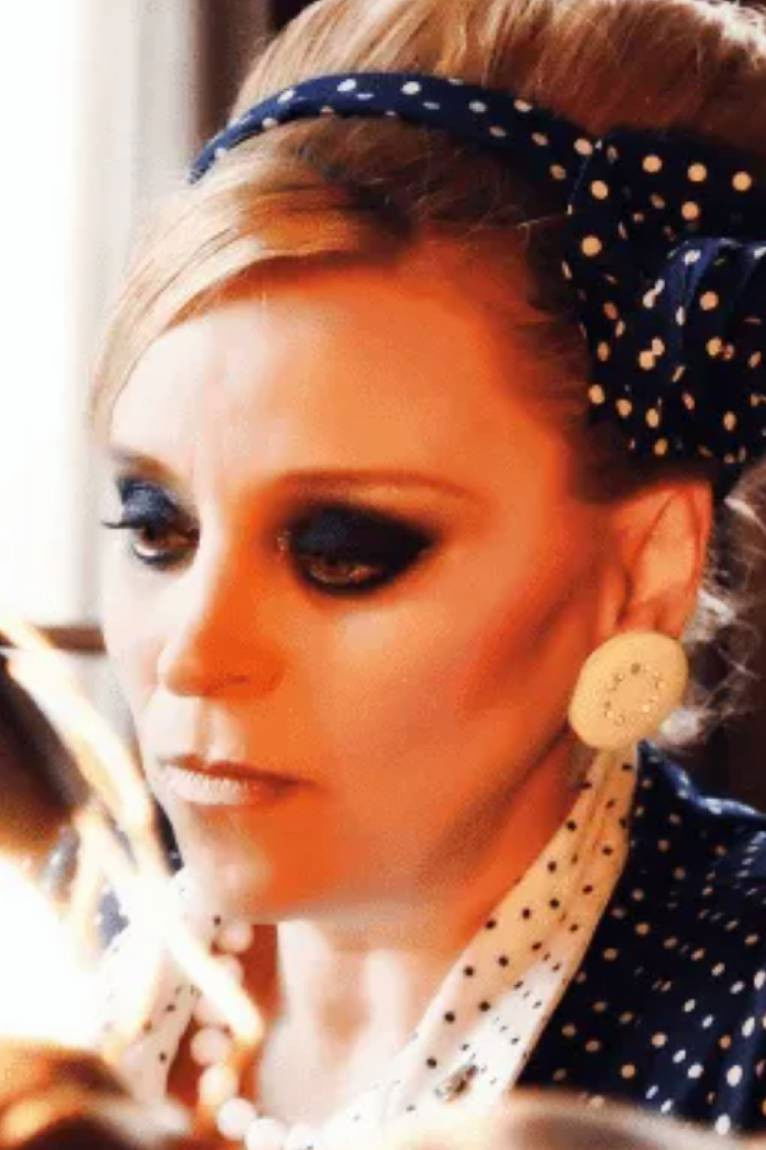 Divina Gloria backdrop