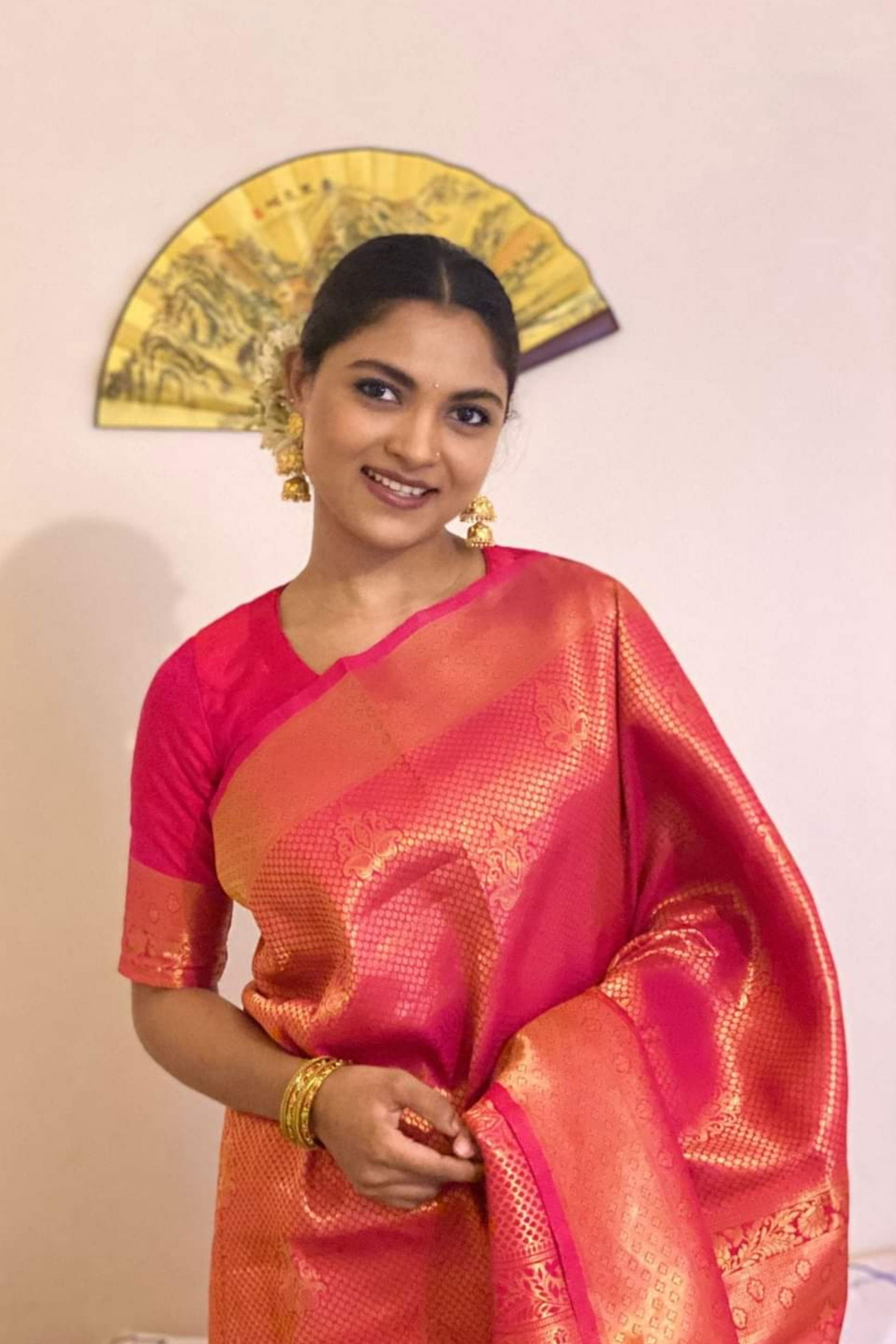 Reekita Nondine Shimu backdrop