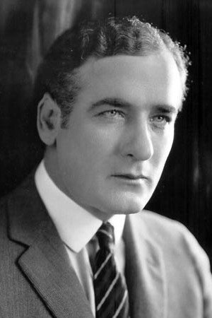 Tom Santschi backdrop