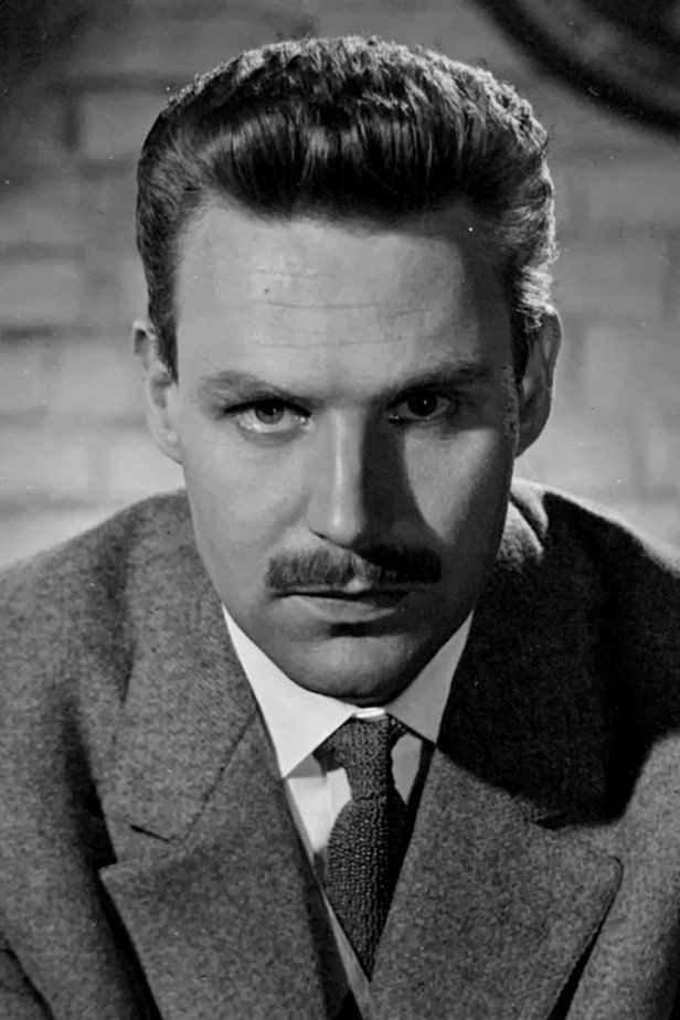 Thomas Reiner backdrop