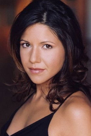 Leslie Ferreira backdrop