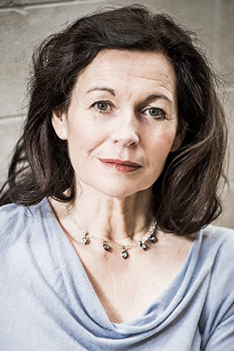 Maggie Cronin backdrop