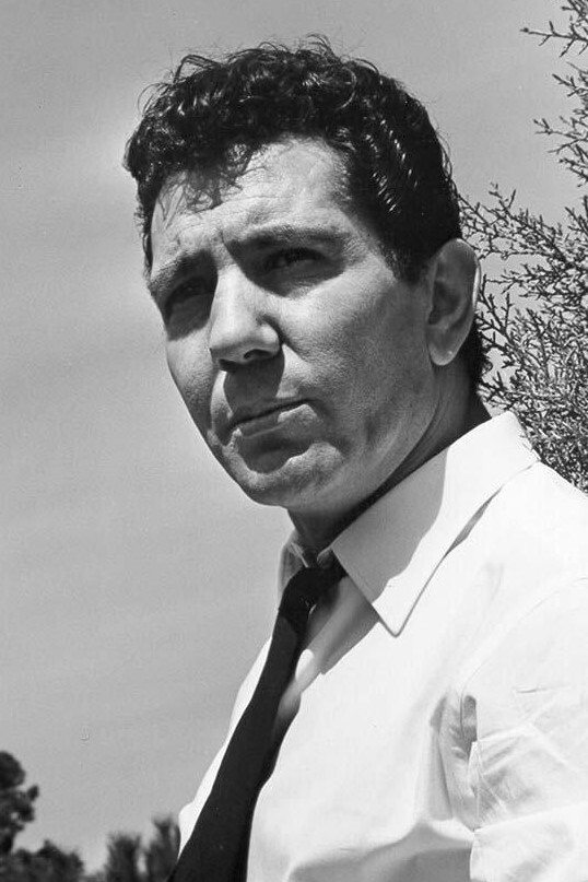 José Guardiola backdrop