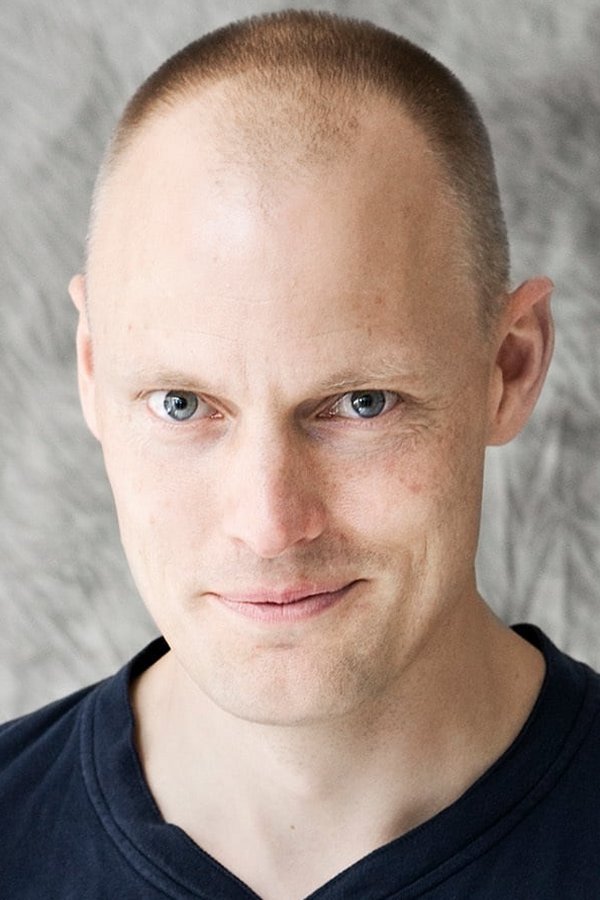 Jacob Tingleff backdrop