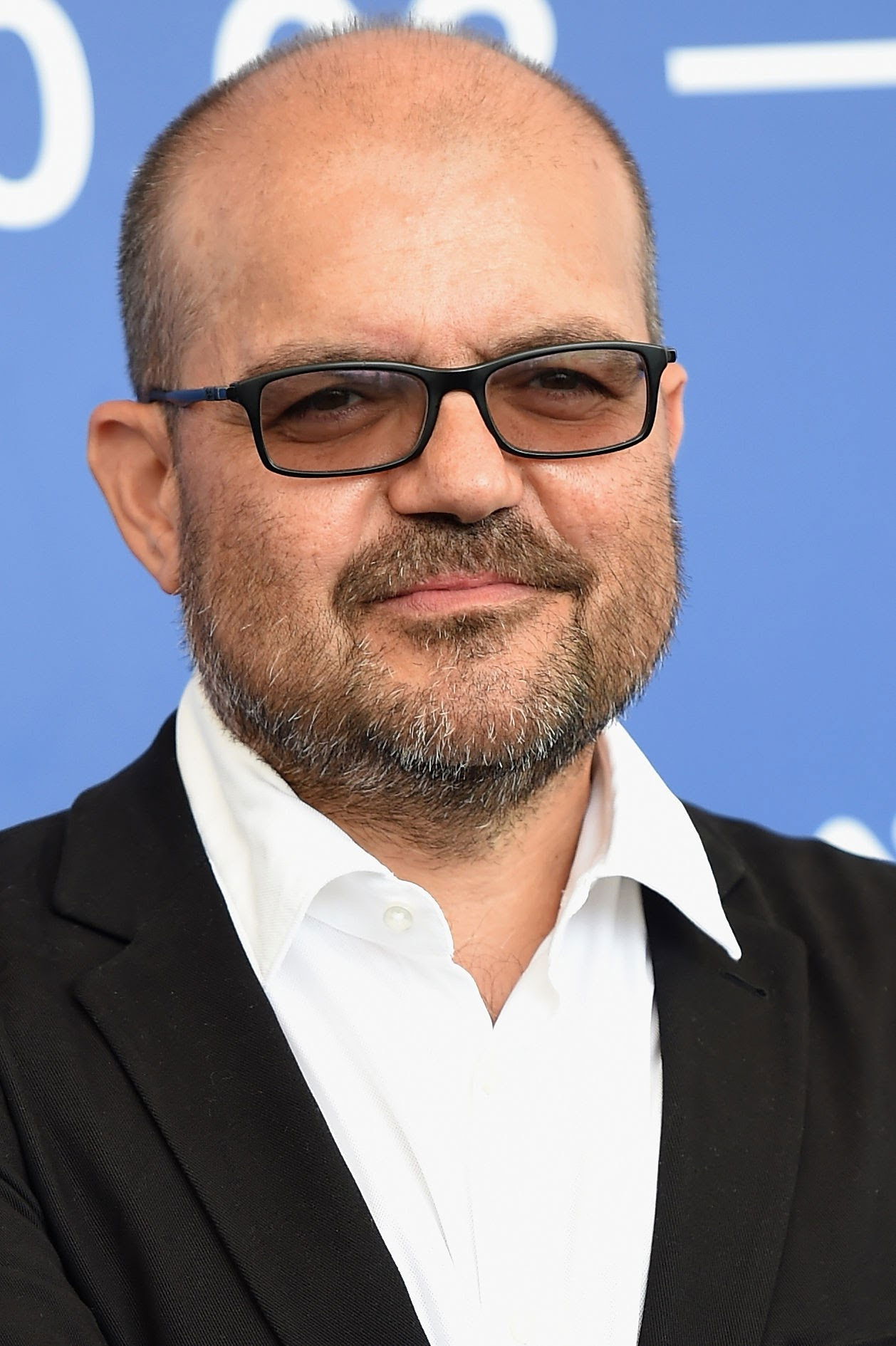 Cosimo Gomez backdrop