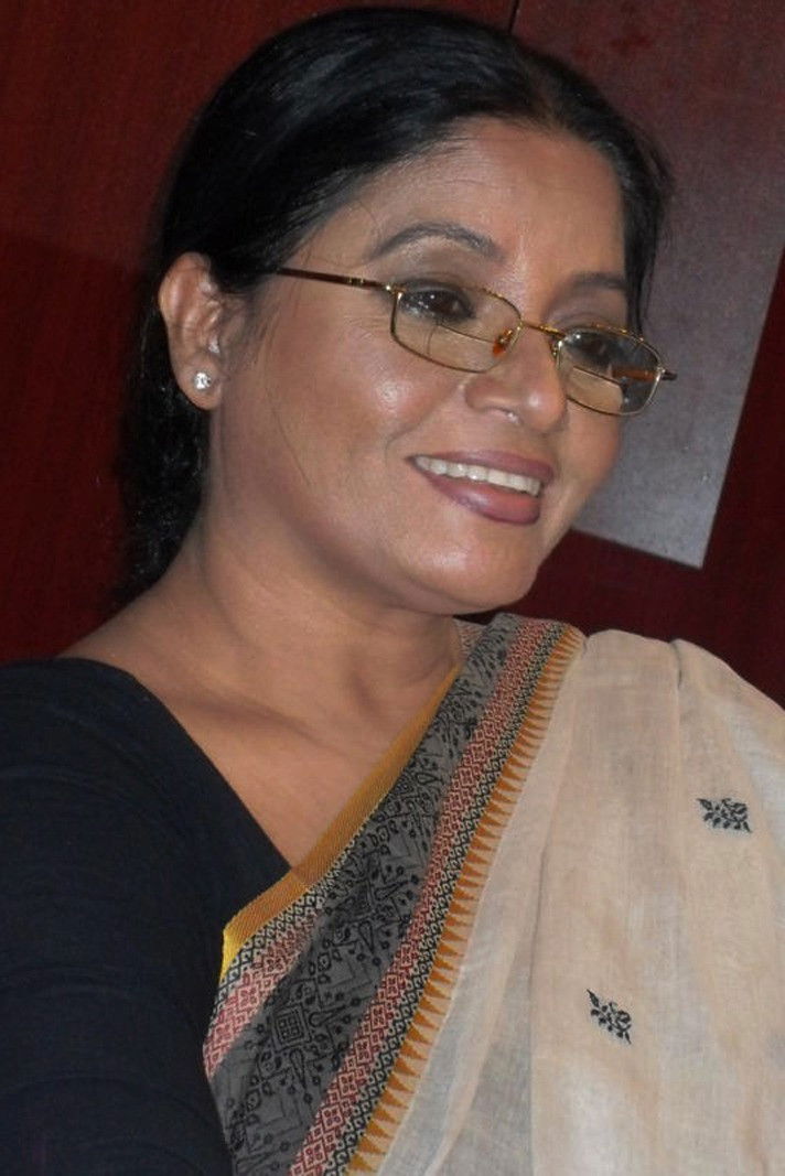 Dolly Johur backdrop