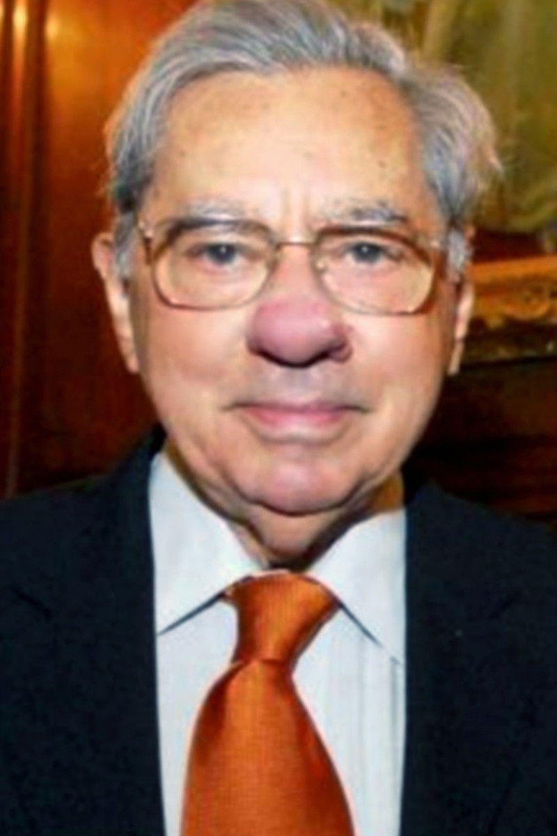 Osvaldo Bonet backdrop