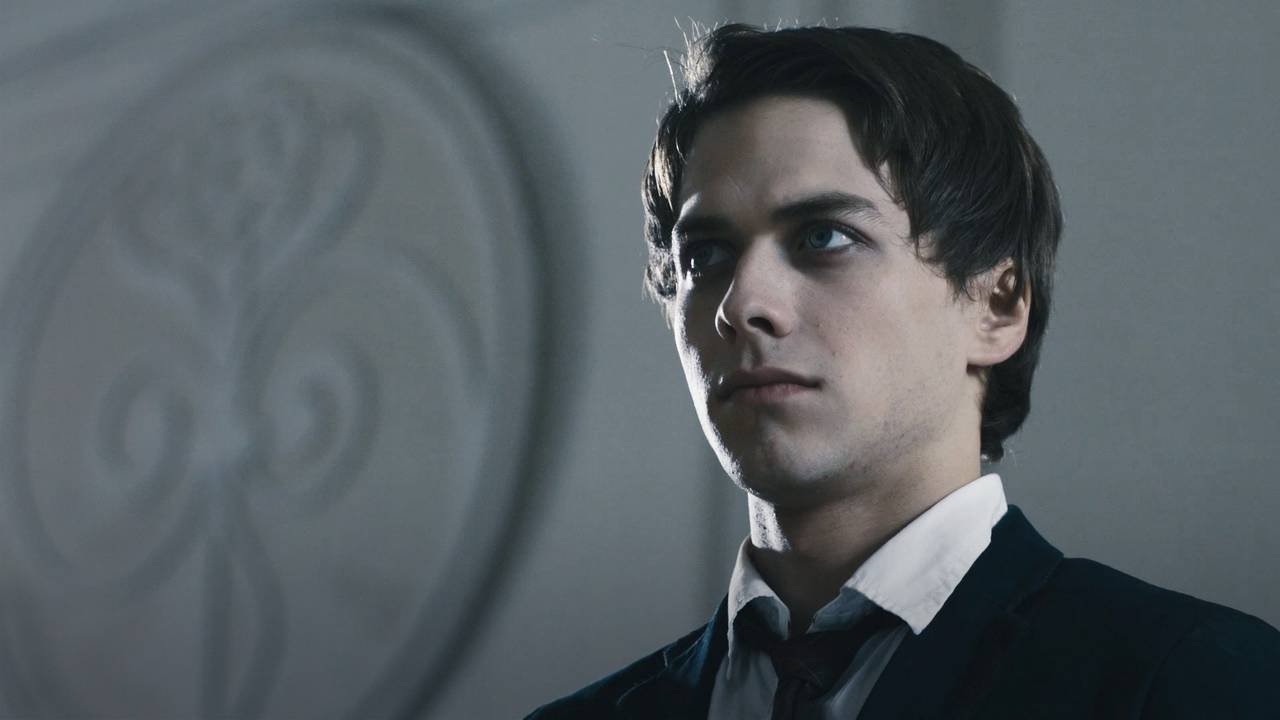 Shoqëria e Mistershme Benedict backdrop