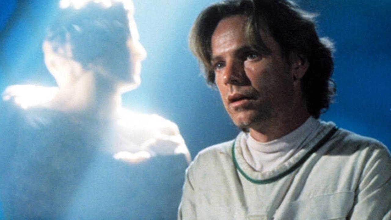 Njeriu Asgjëkujt backdrop