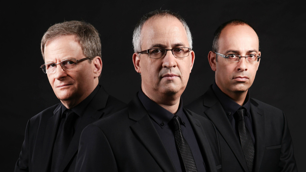 Tava Argjendi backdrop