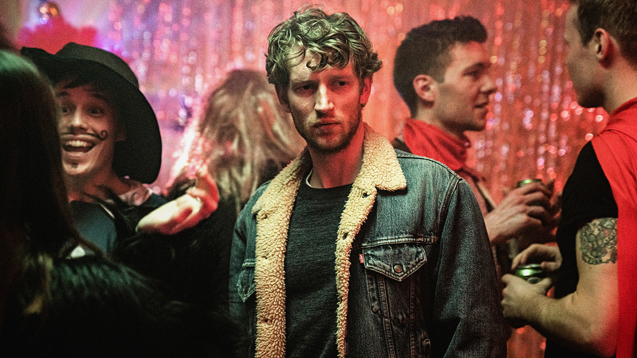 Rrugët e Mia të Ndryshme backdrop