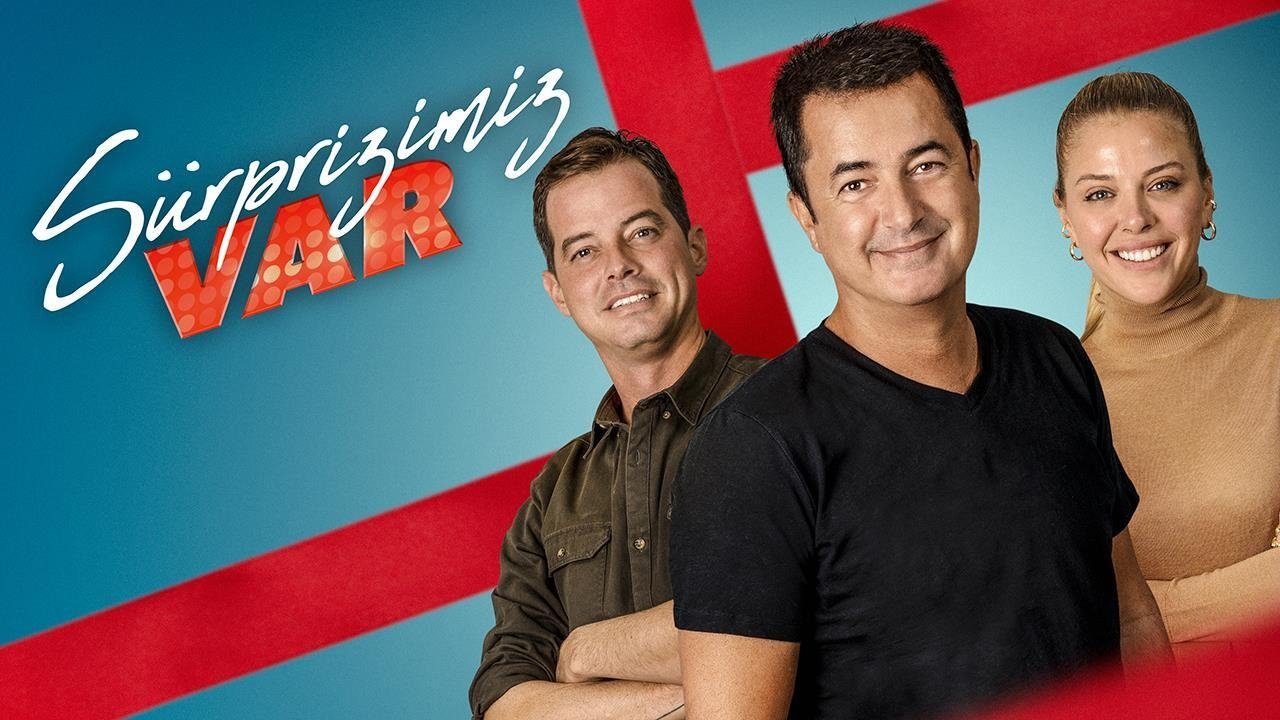 Surpriza Jonë backdrop