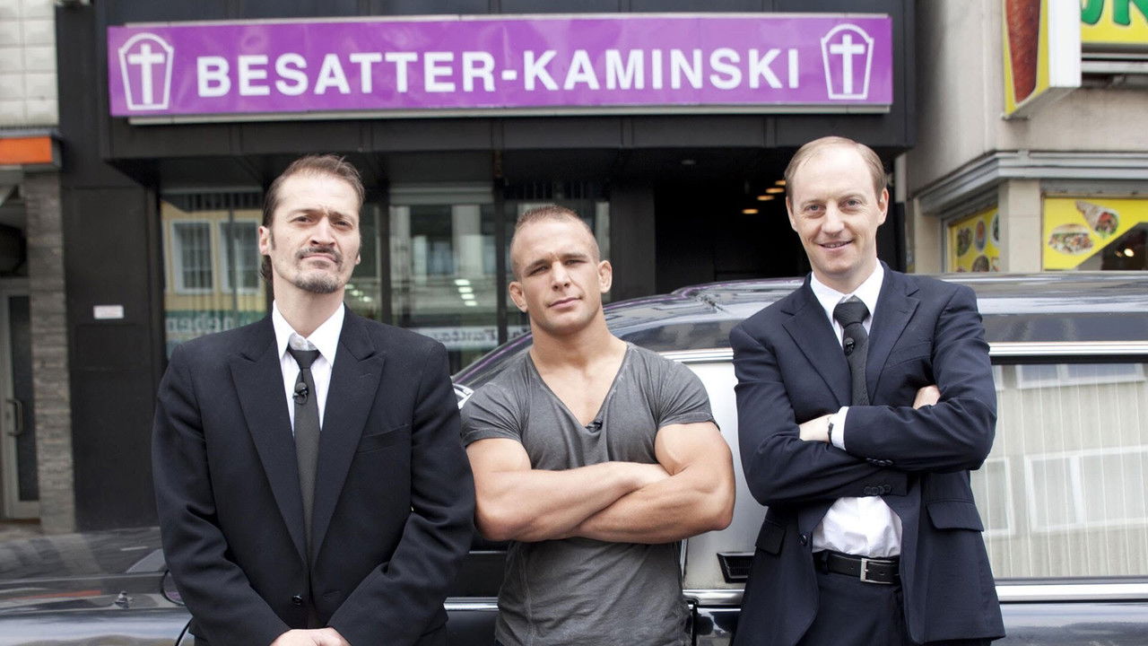 Këta Kaminski – Ne i vendosim më thellë! backdrop