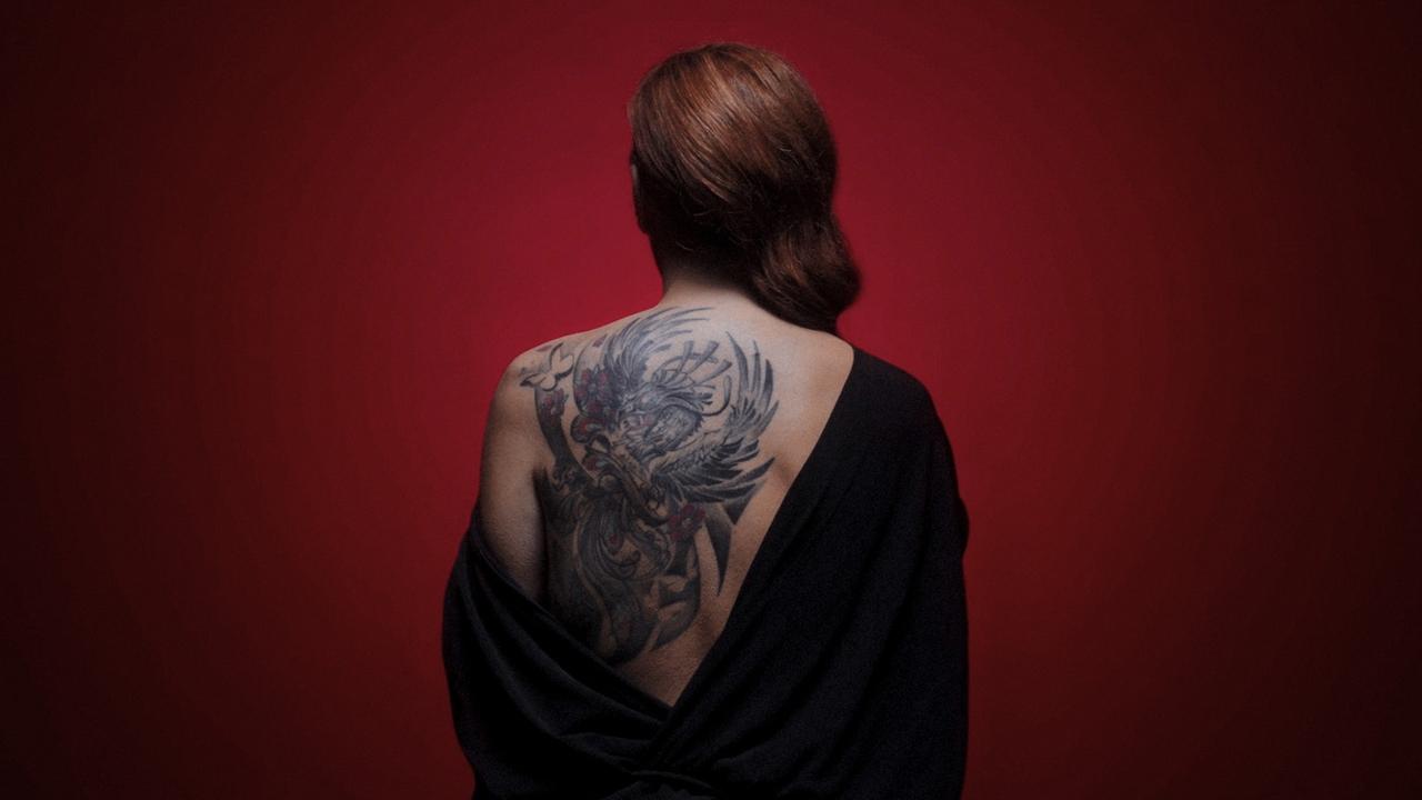 Rocío, trego të vërtetën për të mbijetuar backdrop