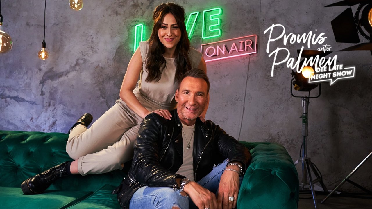 Prejardhje nën palmat - Shfaqja e Natës së Vonë backdrop