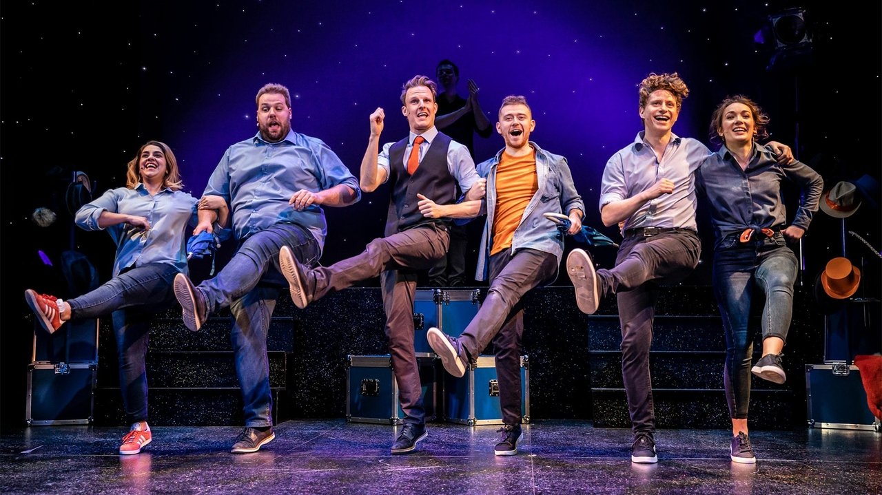 Natën e Filmit të Keqësisë backdrop