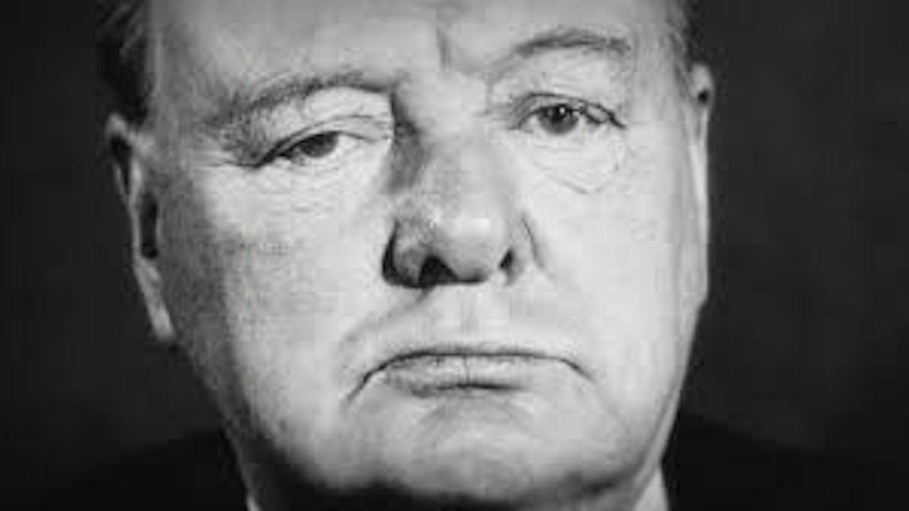 Hitler vs Churchill: Shqiponja dhe Lioni backdrop