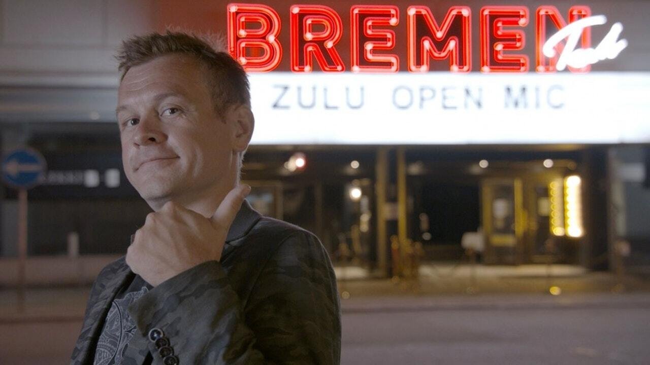 Zulu open mic special me Fuhlendorff backdrop