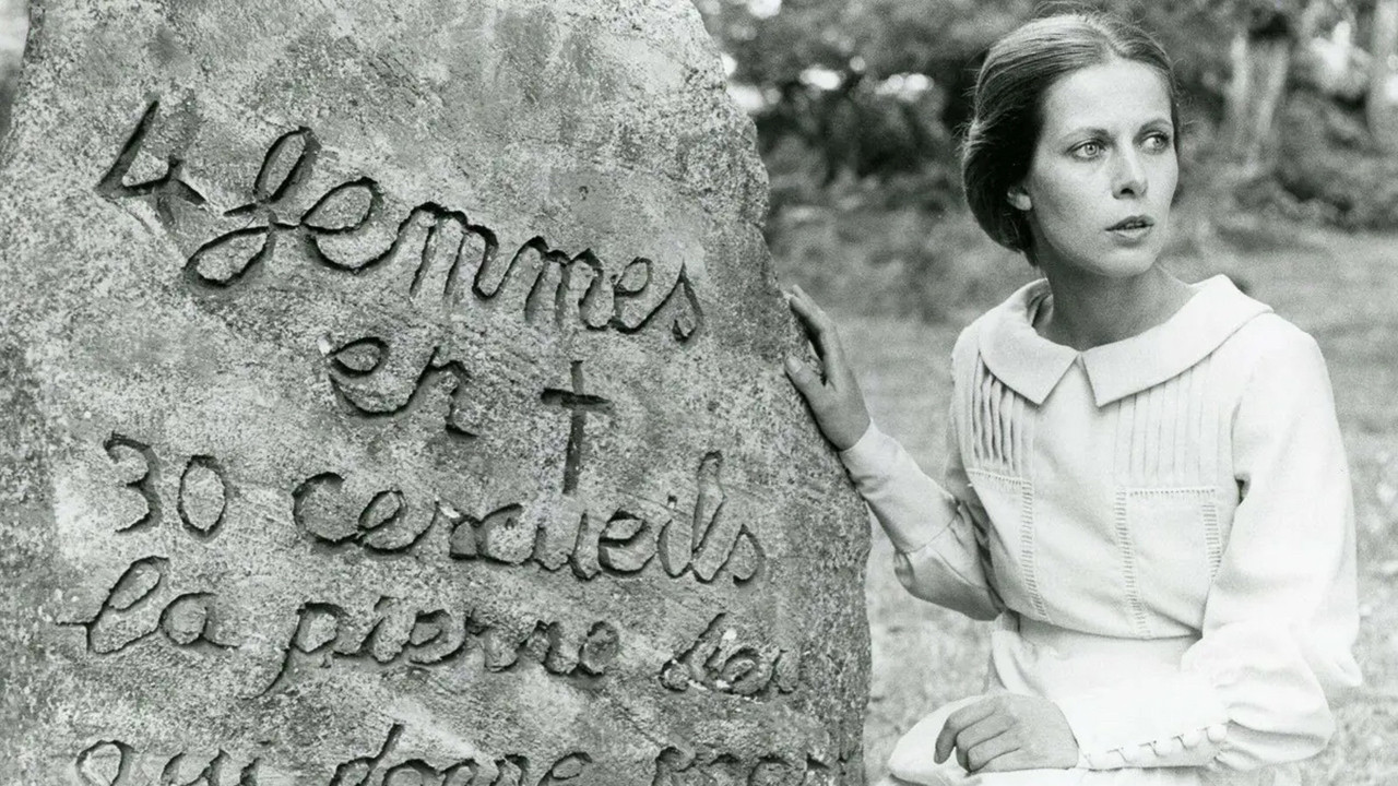 Ili i tridhjetë arkivoleve backdrop