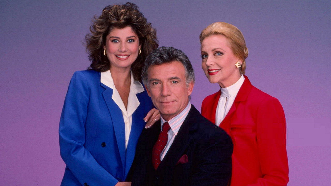 Gjetësi i Dashurive të Humbura backdrop