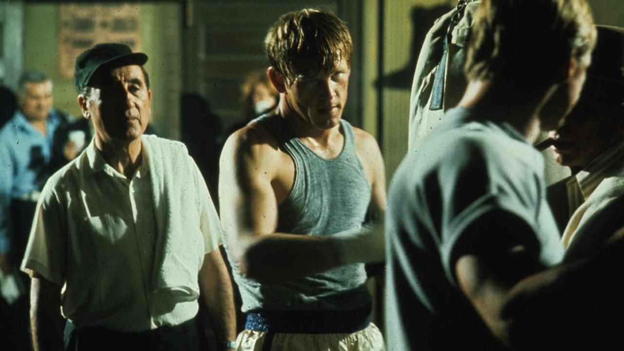 Njeriu i Pasur, Njeriu i Varfër backdrop