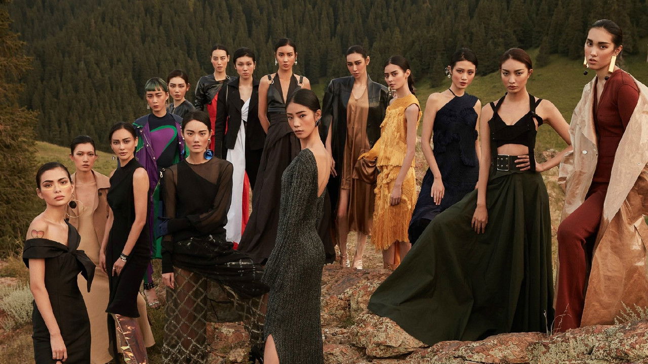 Rruga drejt pistës së aeroportit backdrop