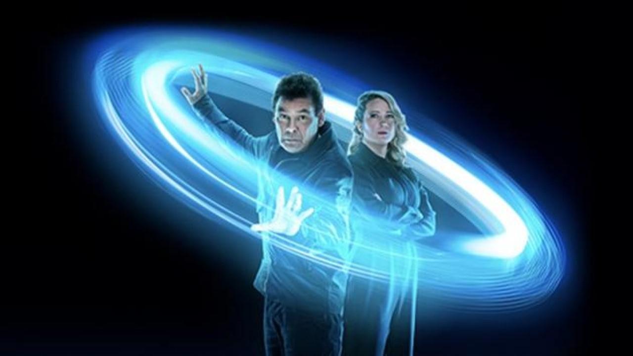 Craig Charles: Konspiracionet UFO backdrop