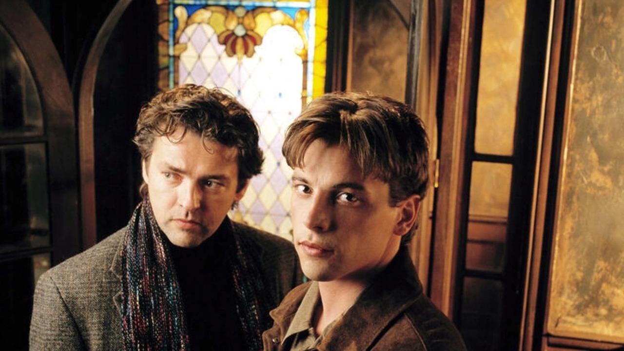 Mrekullitë backdrop