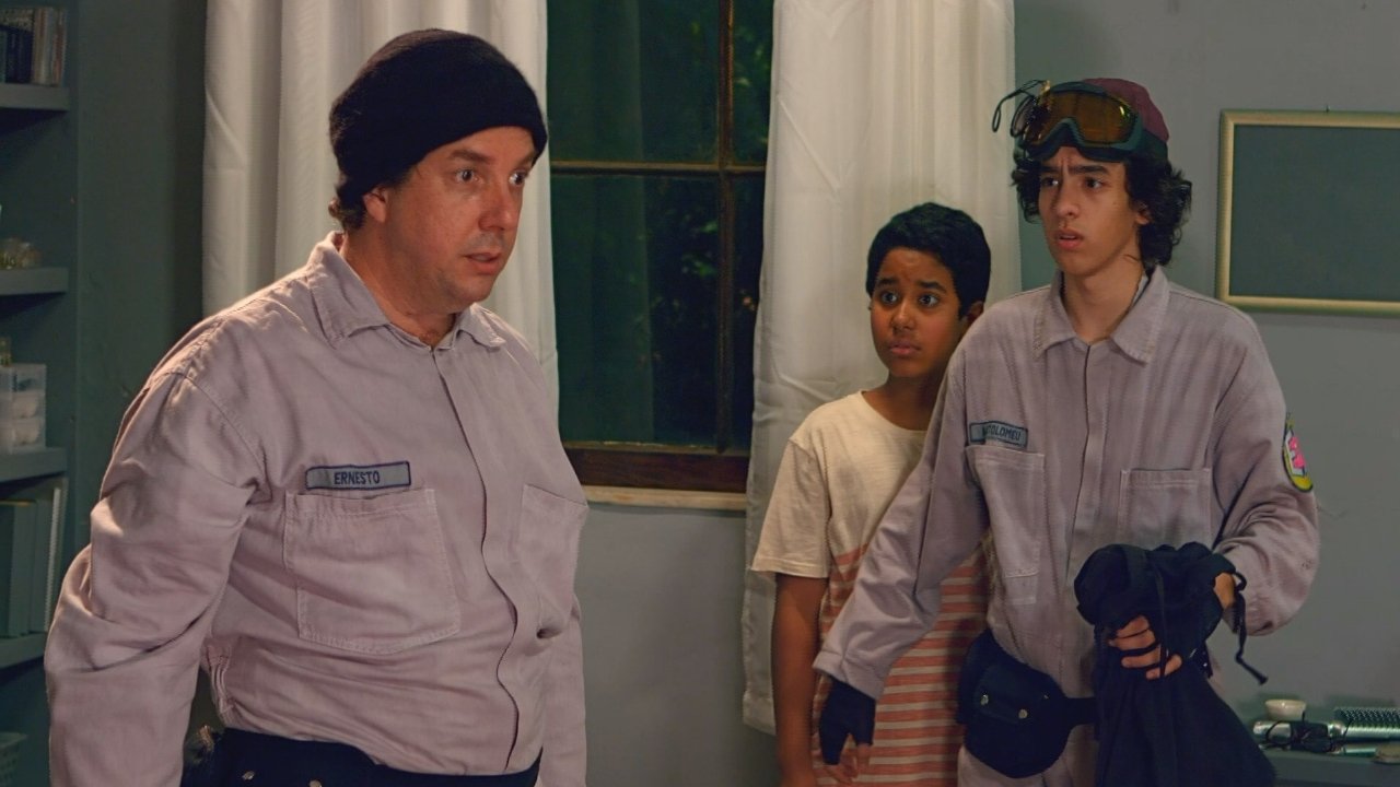 Ernesto, O Exterminatori i Krijesave Monsters (dhe Më shumë Pordha) backdrop