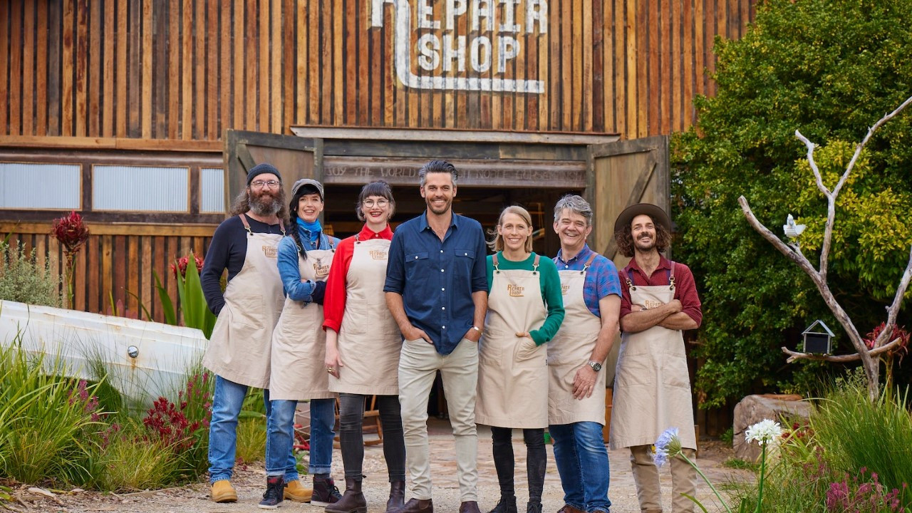 Punëtoria e Riparimeve Australi backdrop