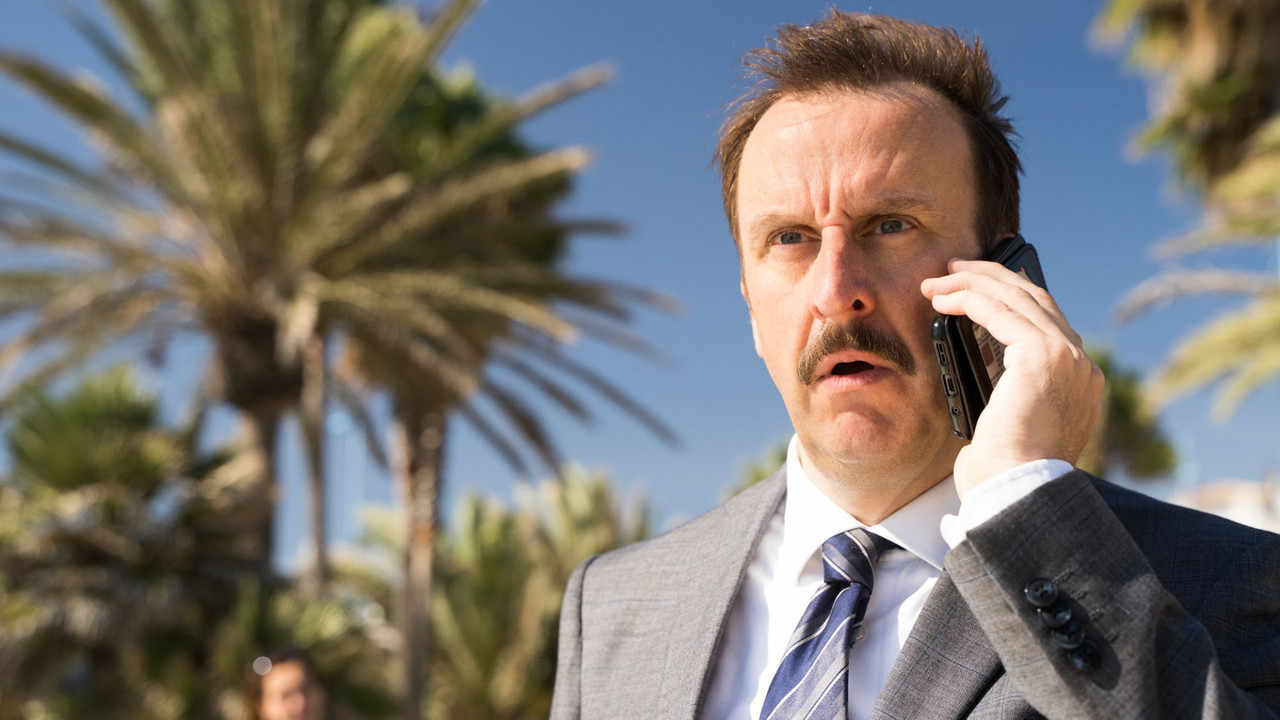 Vampirët e Parasë backdrop