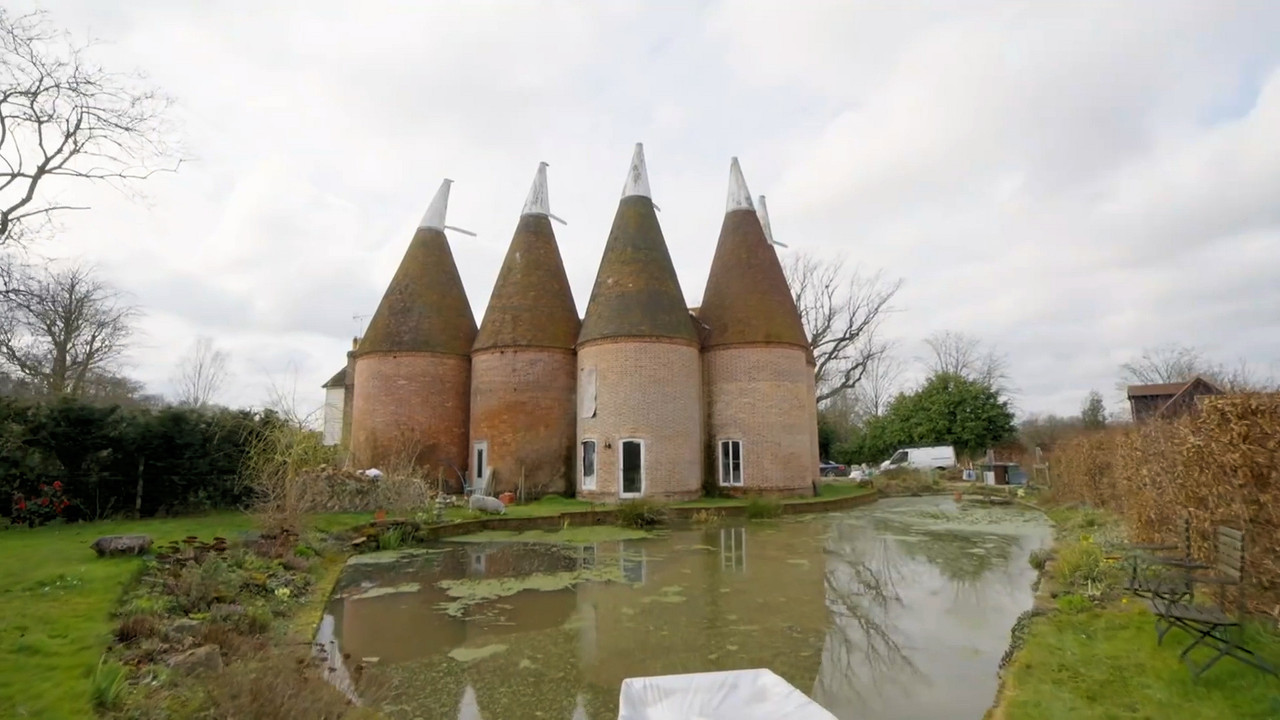 Kombinimi i Rinovimeve UK backdrop