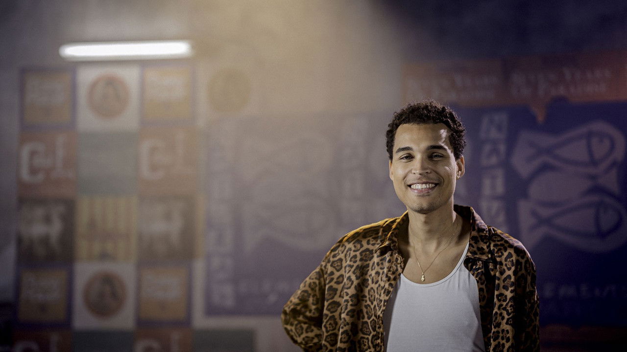 Ishin ato ditë backdrop