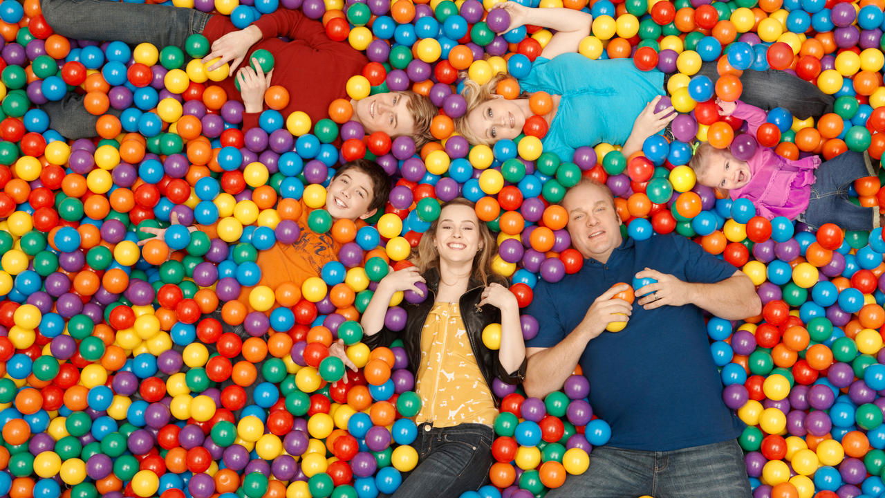 Shkëlqim i mirë Charlie backdrop