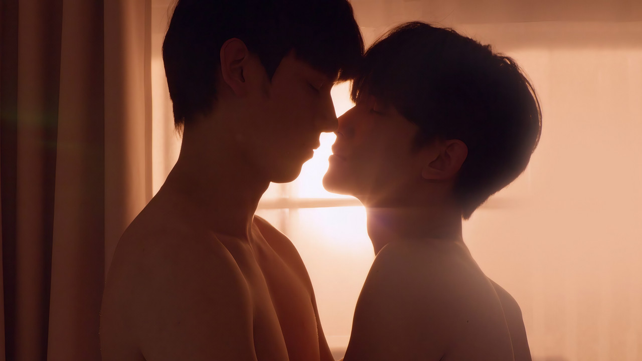 Be Mine SuperStar translates to "Bëhu Ime SuperStar" in Albanian backdrop