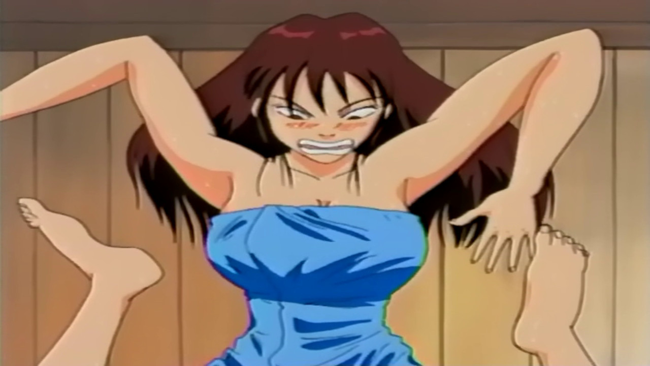 Miss Momenti Kritik backdrop