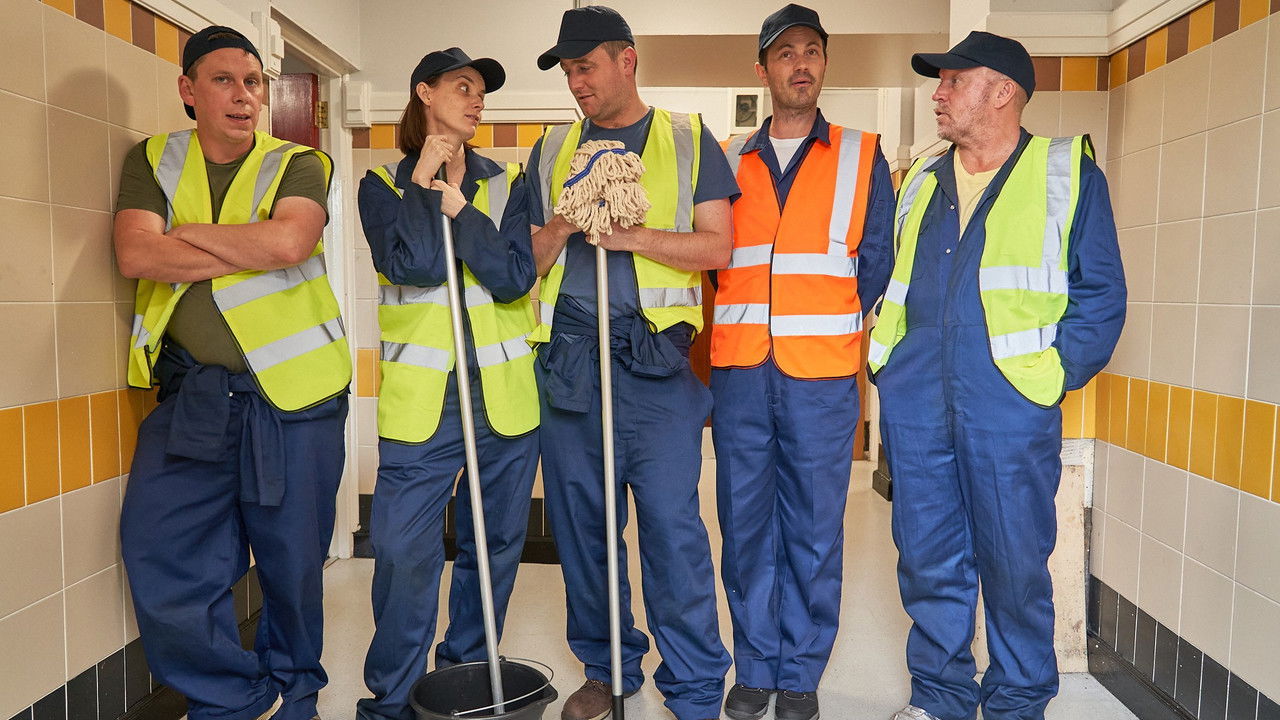 Ujë i Pisë backdrop