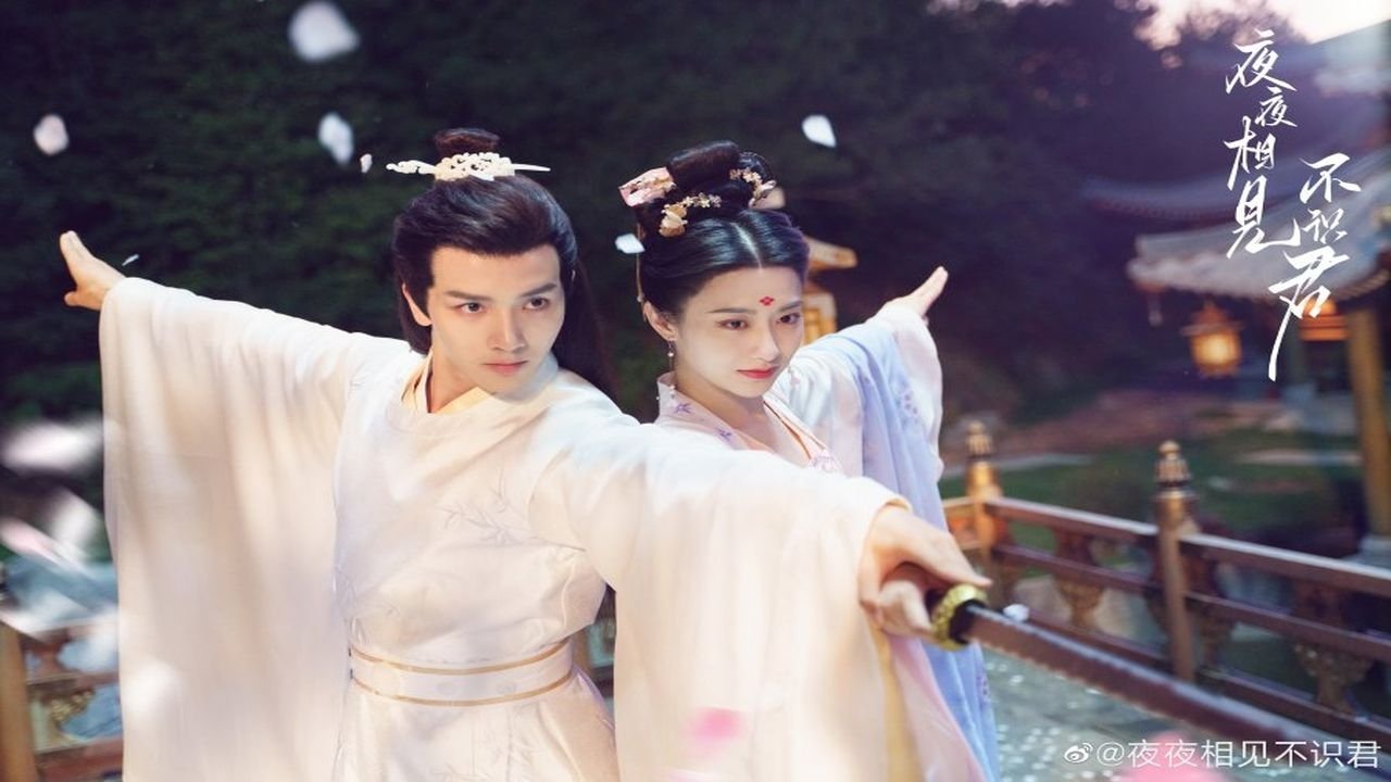 Bashkëshortja ime e rremë backdrop