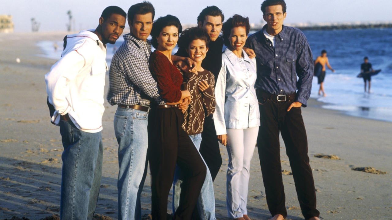 Plazhi i Perëndimit backdrop