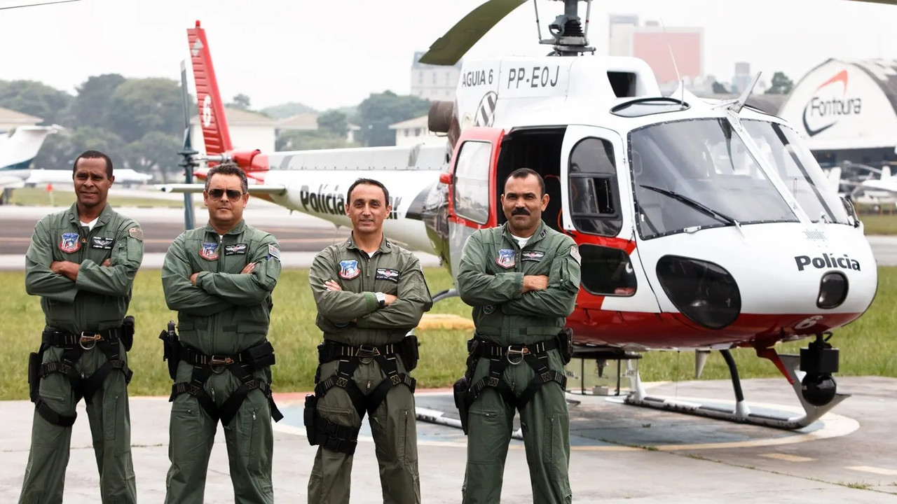 Gjelit e qytetit backdrop