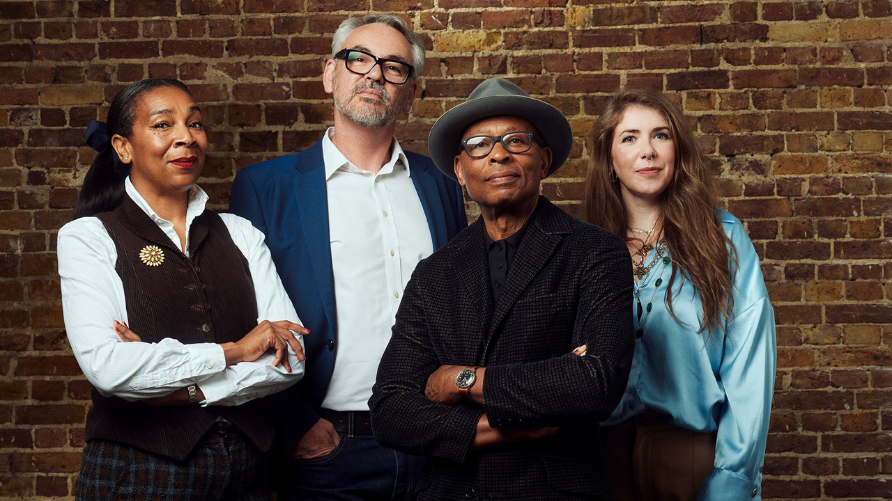 Milionerët e Grumbulluesve backdrop