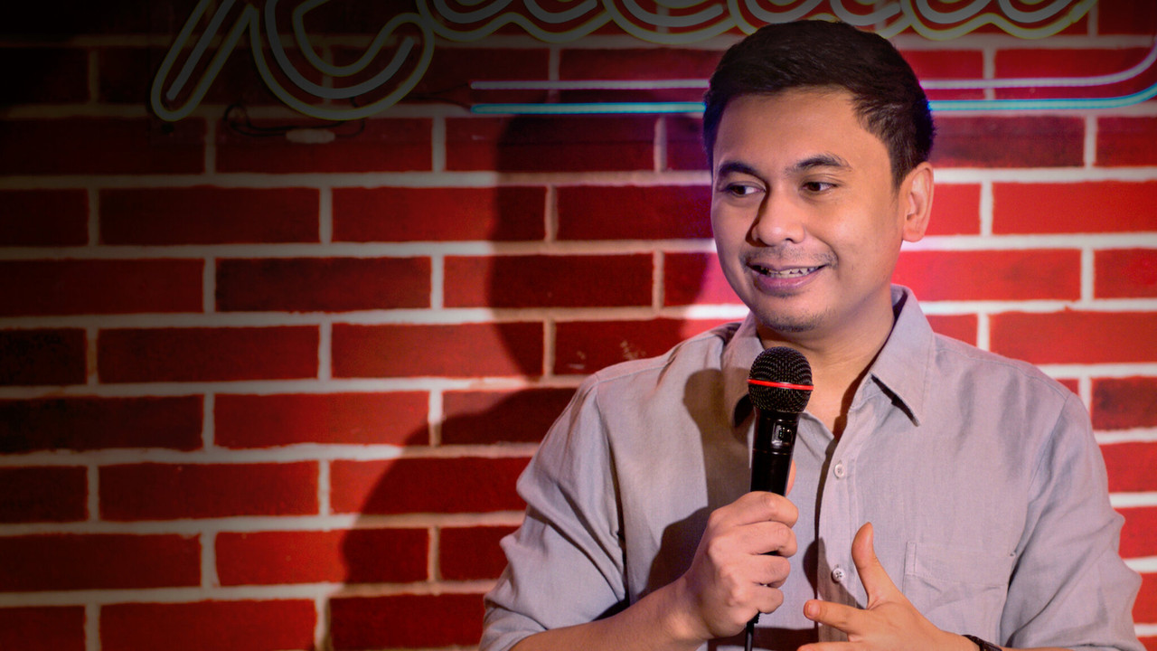 Kaosi i Komedisë backdrop