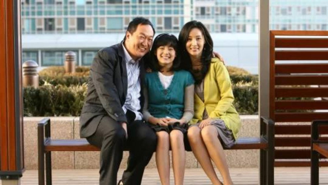 Përfundimi Ynë i Lumtur backdrop