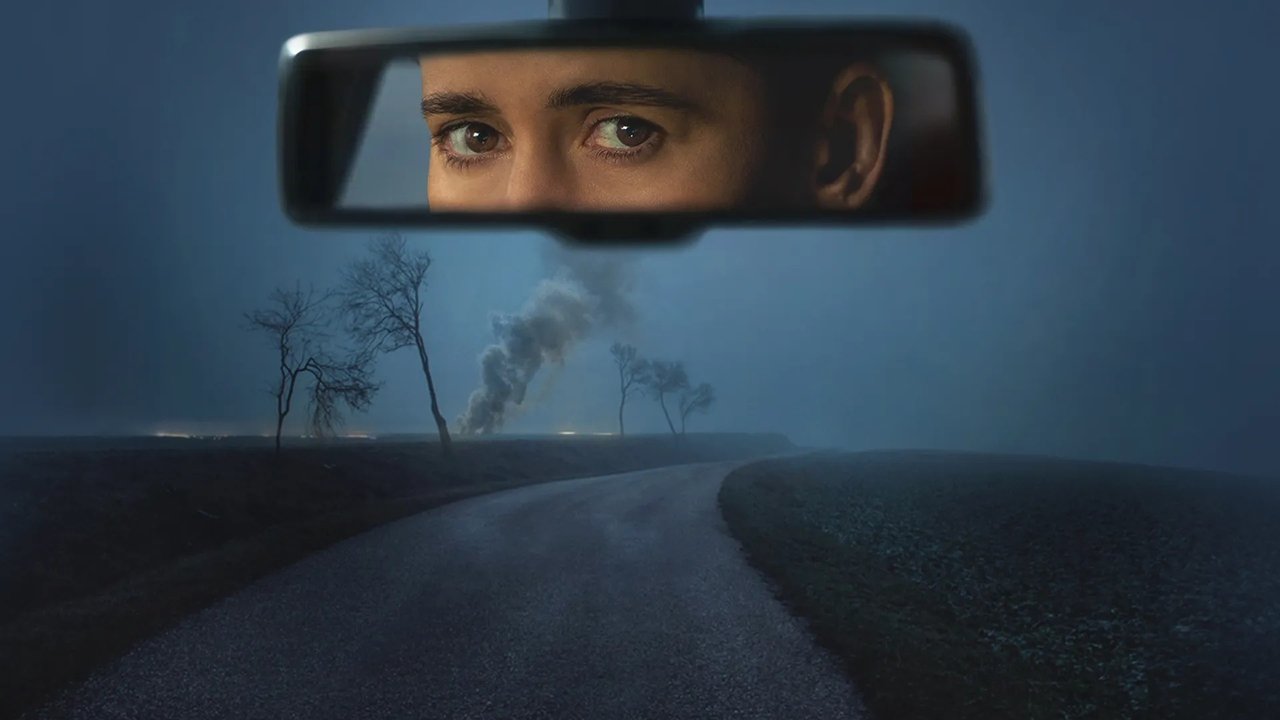 Në Makinë e saj backdrop