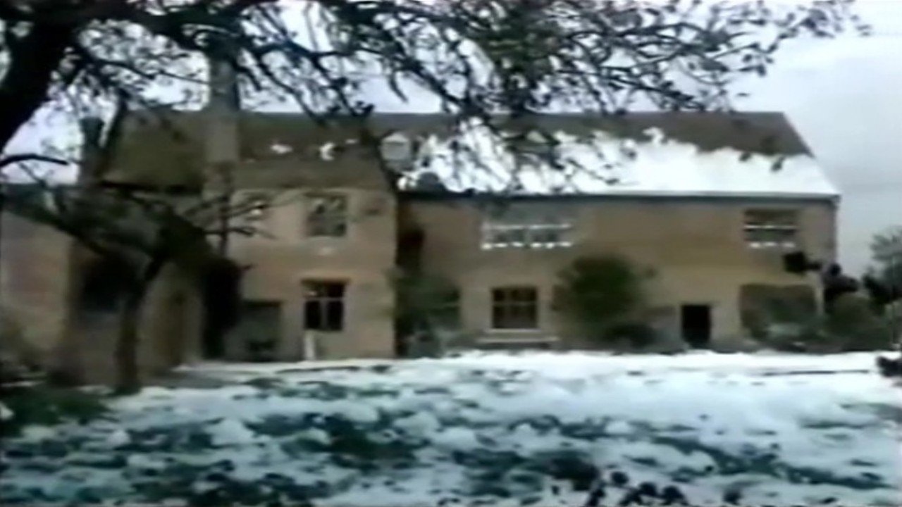 Fëmijët e Green Knowe backdrop