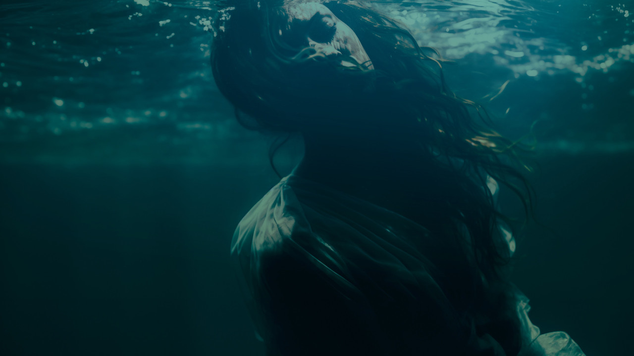 Trupat në Ujë backdrop