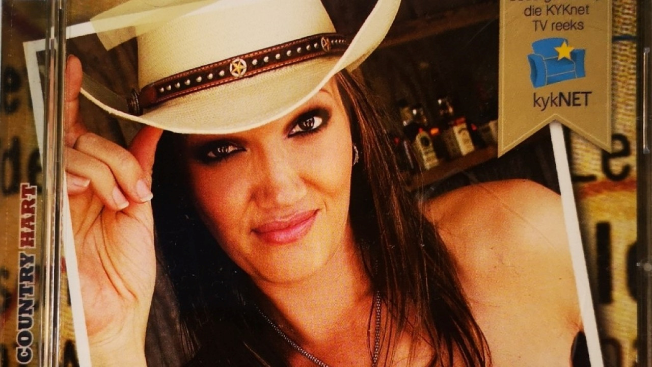 Country Hart takon Juanita backdrop